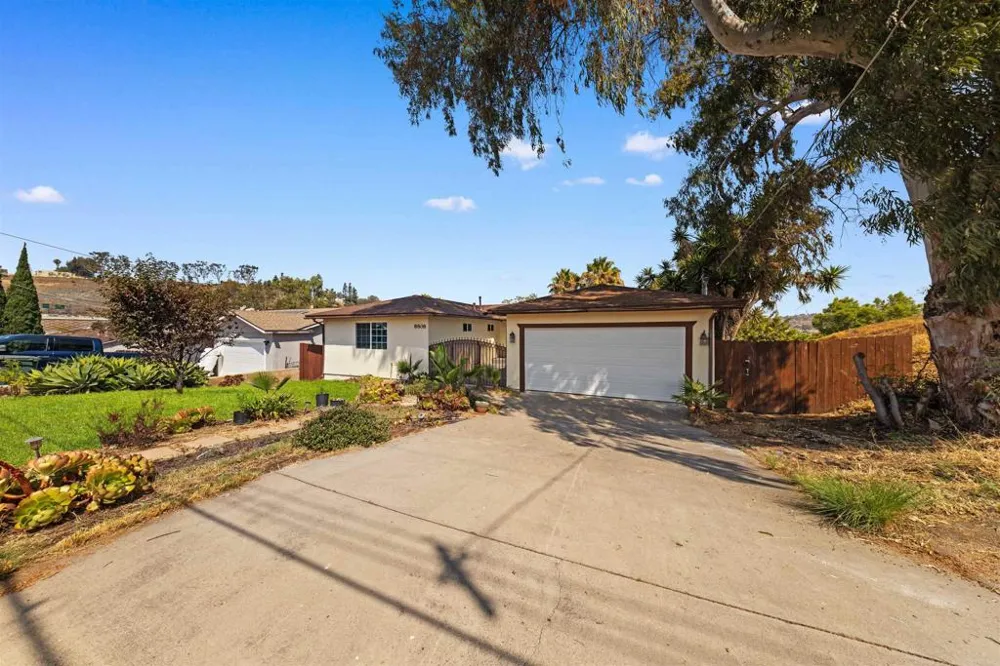 8808 Leigh Ave Spring Valley, CA 91977