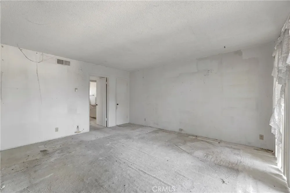 14919 S Normandie #27 Gardena, CA 90247