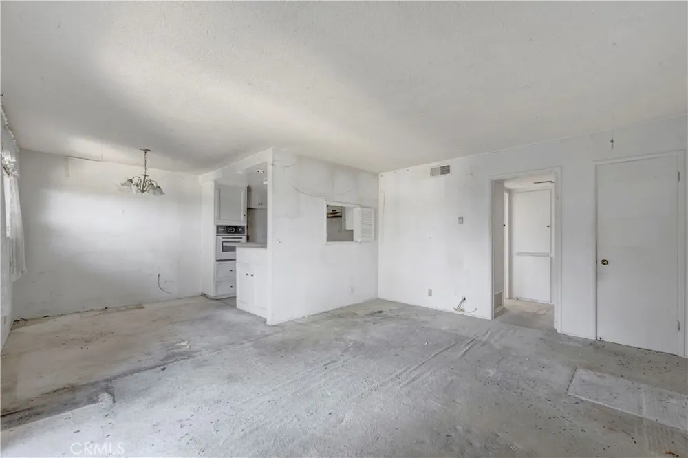 14919 S Normandie #27 Gardena, CA 90247