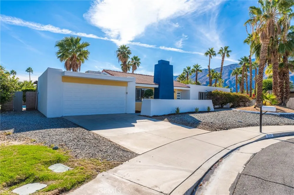 1123 E El Cid Palm Springs, CA 92262