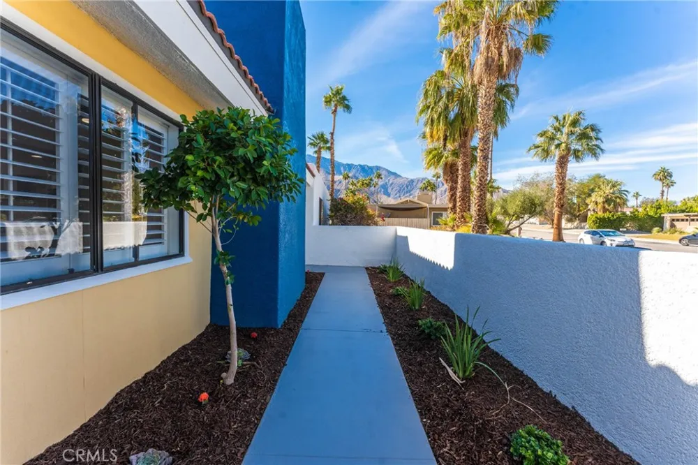 1123 E El Cid Palm Springs, CA 92262