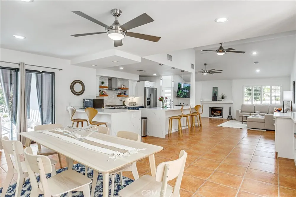1123 E El Cid Palm Springs, CA 92262