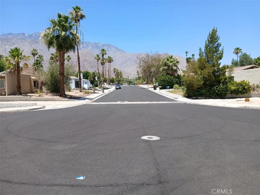 1123 E El Cid Palm Springs, CA 92262