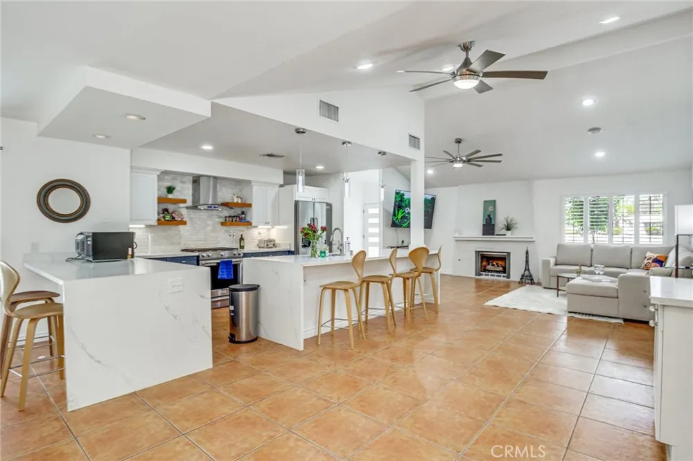 1123 E El Cid Palm Springs, CA 92262