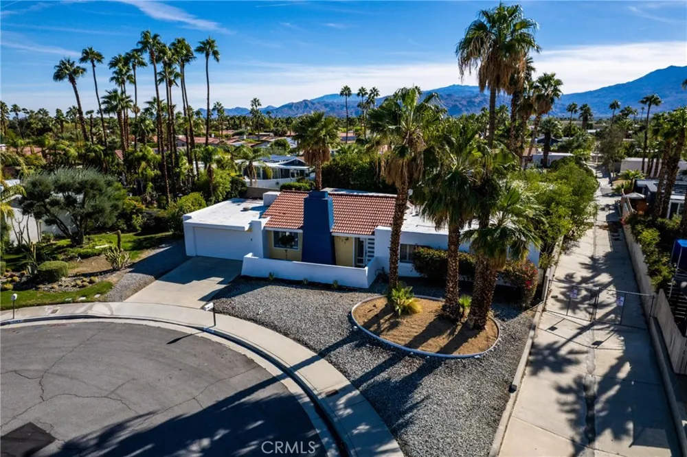 1123 E El Cid Palm Springs, CA 92262
