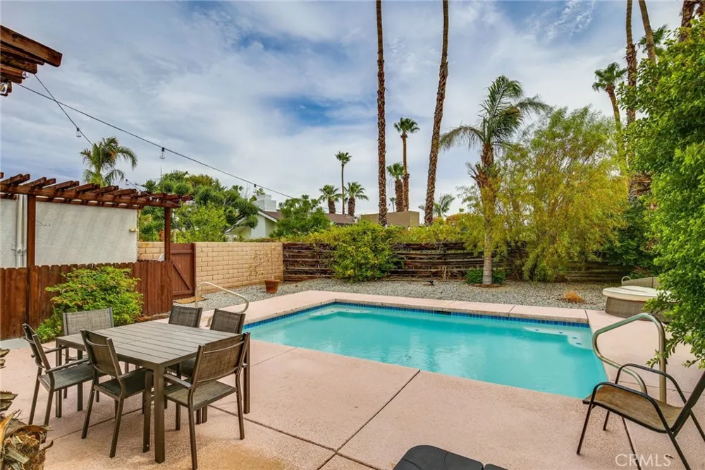1123 E El Cid Palm Springs, CA 92262