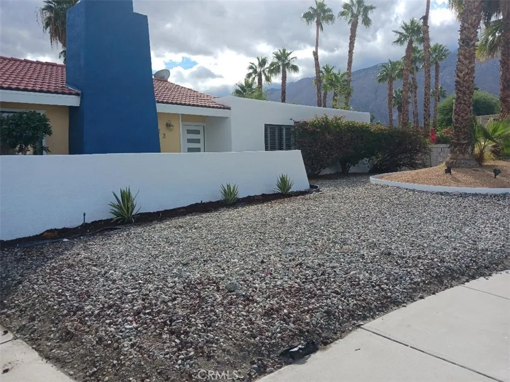 1123 E El Cid Palm Springs, CA 92262