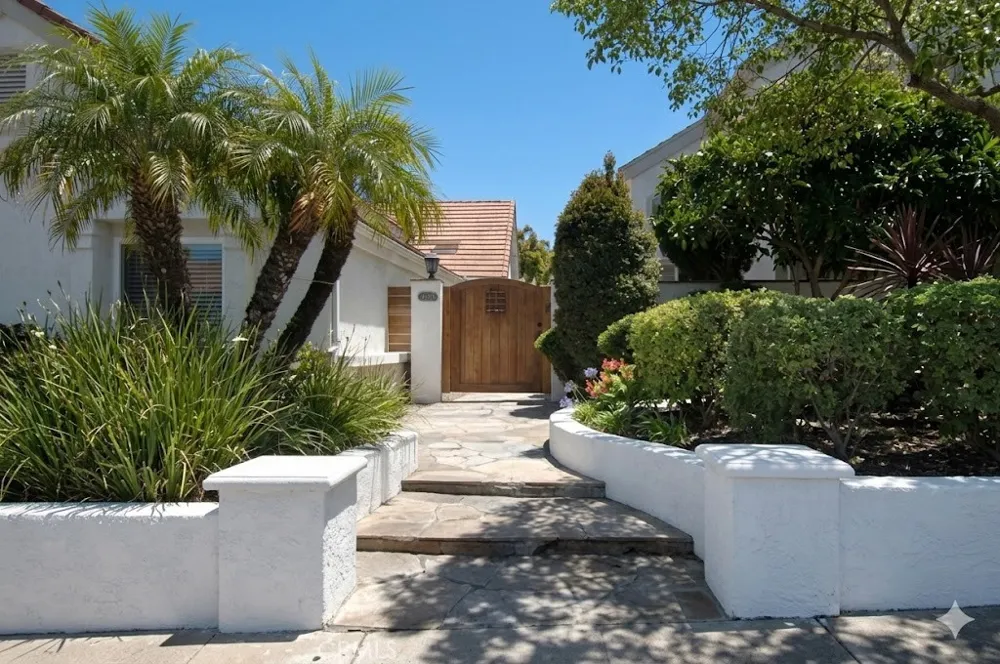 29772 Running Deer Laguna Niguel, CA 92677