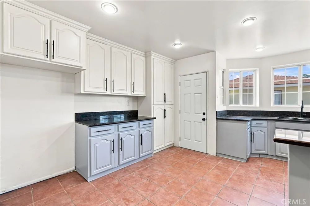 12239 Cedar Avenue Hawthorne, CA 90250