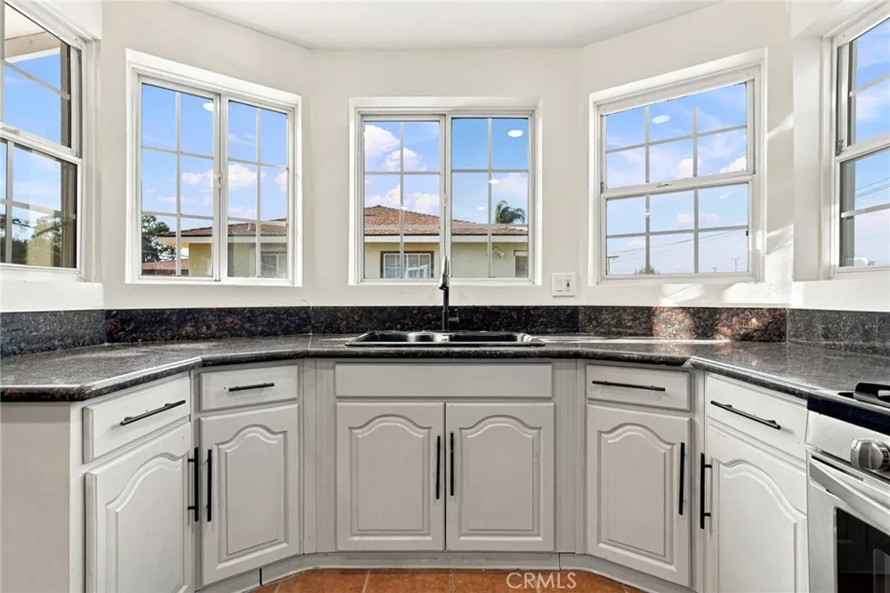 12239 Cedar Avenue Hawthorne, CA 90250