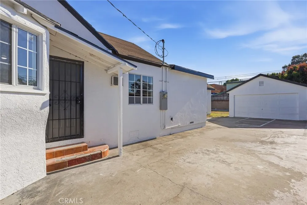 12239 Cedar Avenue Hawthorne, CA 90250