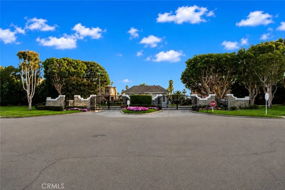 16832 Coral Cay Ln Huntington Beach, CA 92649