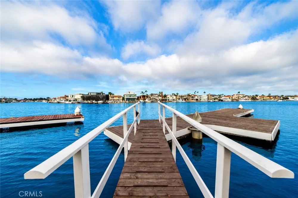 16832 Coral Cay Ln Huntington Beach, CA 92649