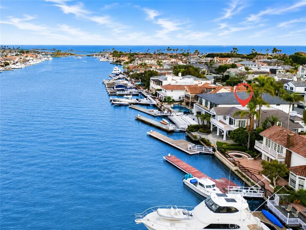 16832 Coral Cay Ln Huntington Beach, CA 92649