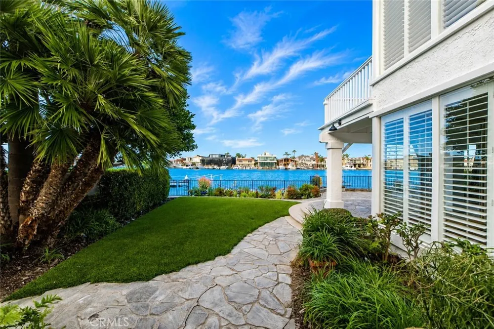16832 Coral Cay Ln Huntington Beach, CA 92649