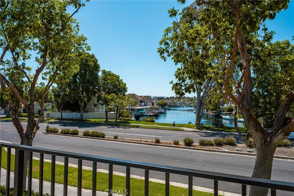 5321 Via Geraldina Yorba Linda, CA 92886