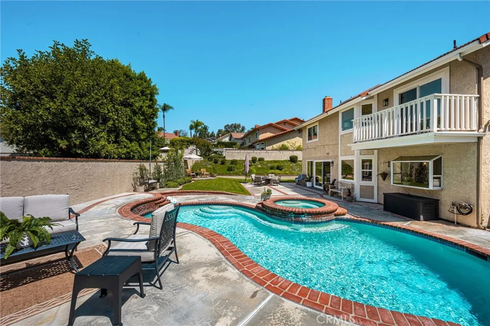 5321 Via Geraldina Yorba Linda, CA 92886