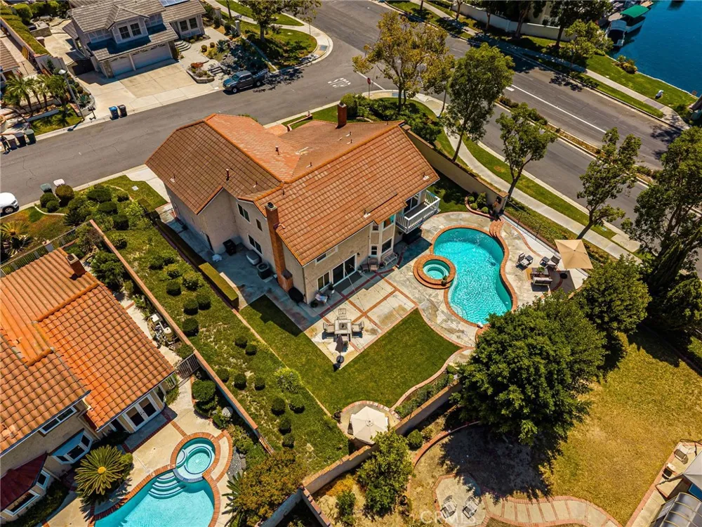 5321 Via Geraldina Yorba Linda, CA 92886