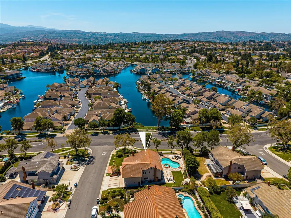 5321 Via Geraldina Yorba Linda, CA 92886