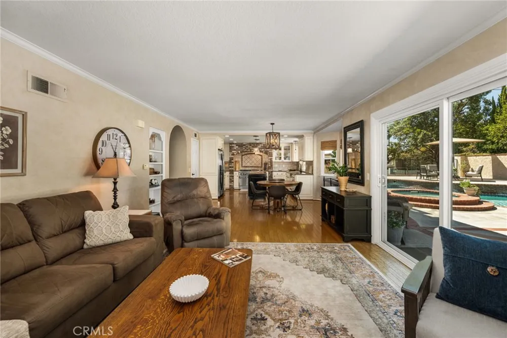 5321 Via Geraldina Yorba Linda, CA 92886