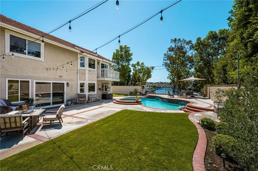 5321 Via Geraldina Yorba Linda, CA 92886