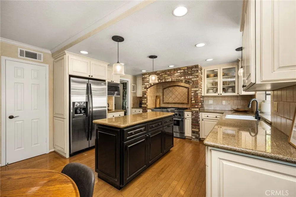 5321 Via Geraldina Yorba Linda, CA 92886