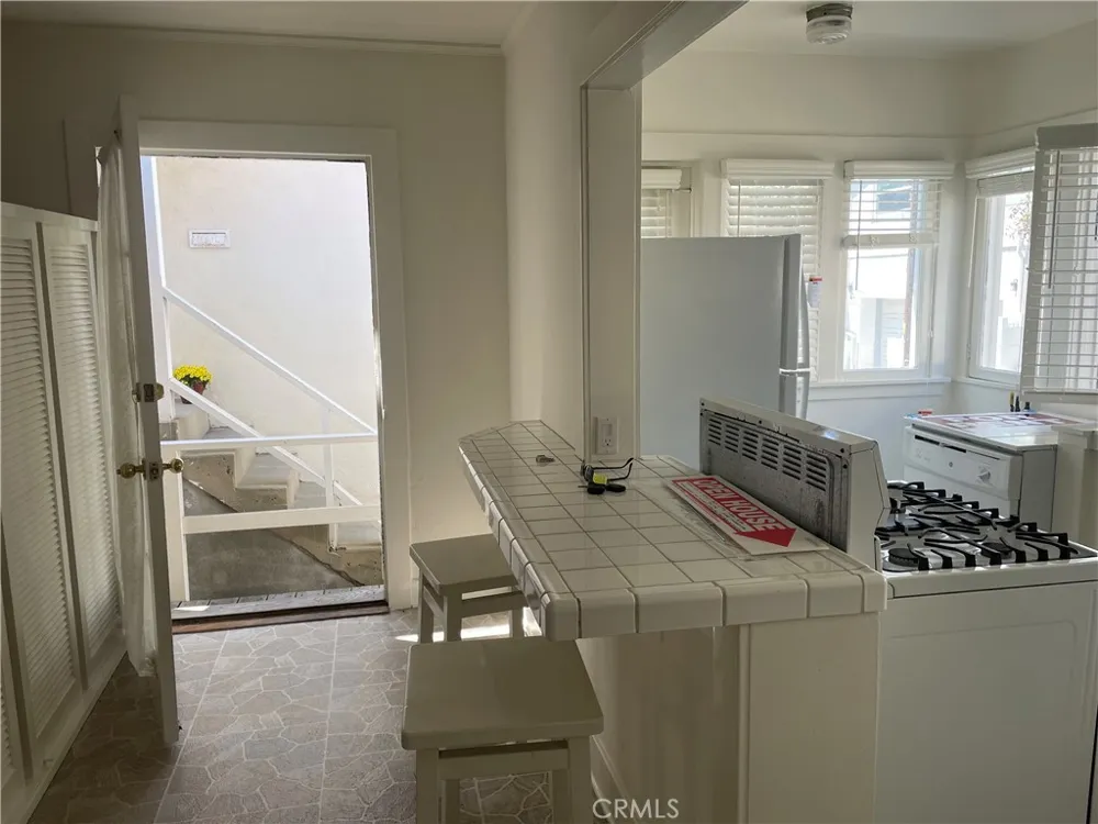 409 16th Manhattan Beach, CA 90266