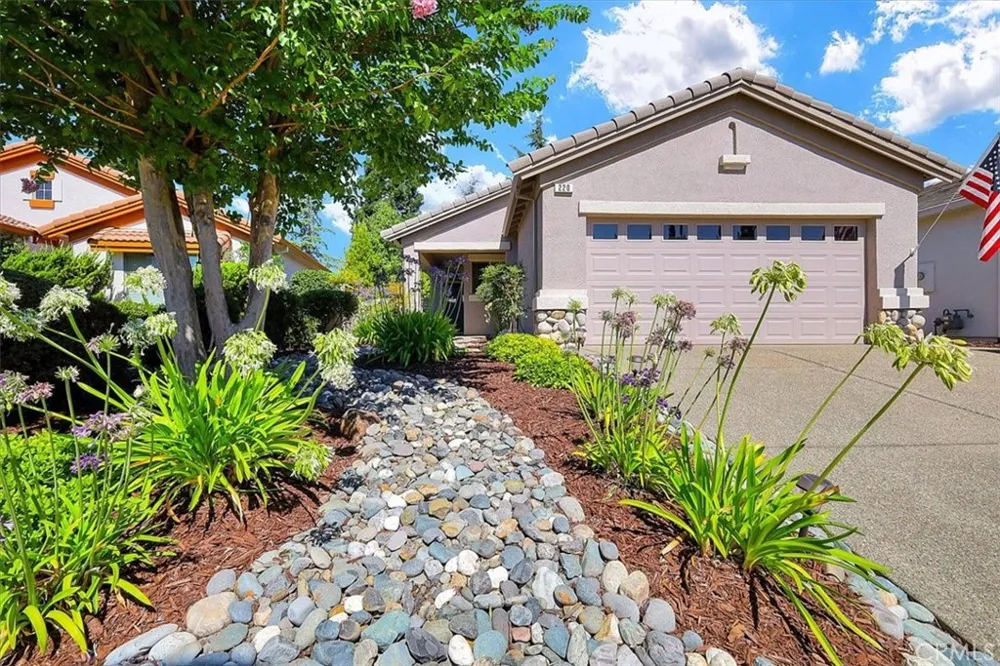 220 Saddlehorn Loop Lincoln, CA 95648