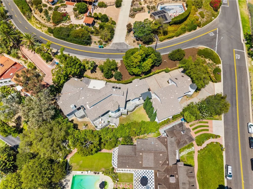 1881 Lemon Heights Drive North Tustin, CA 92705