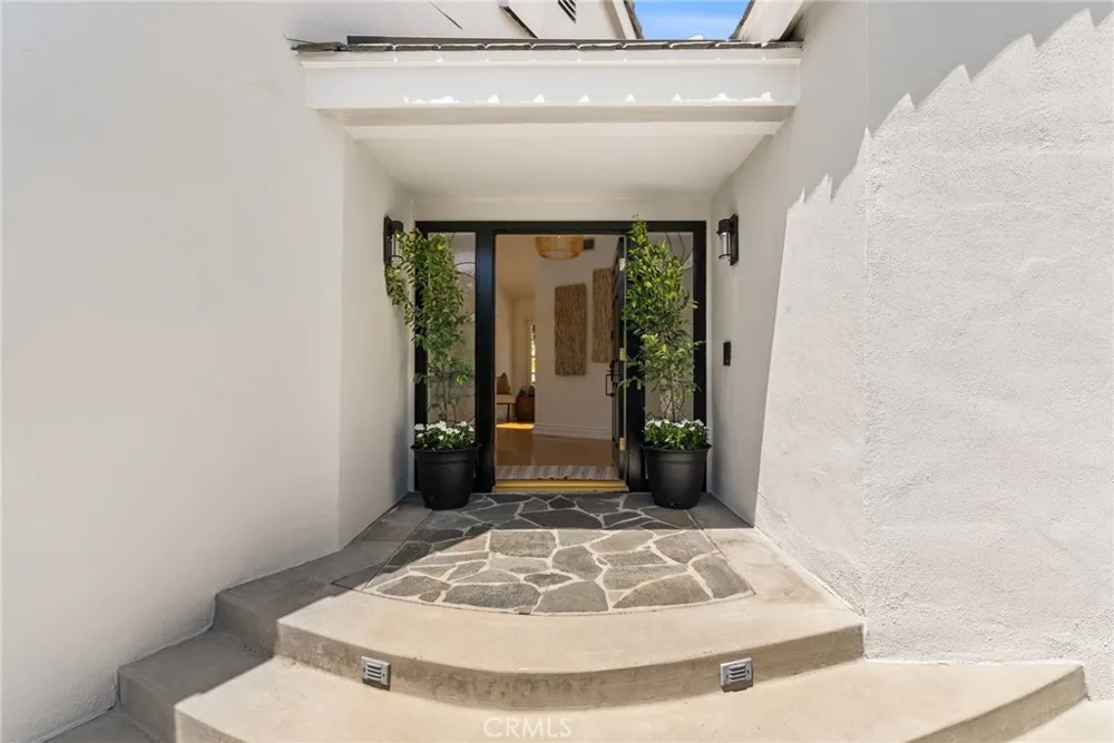 1881 Lemon Heights Drive North Tustin, CA 92705