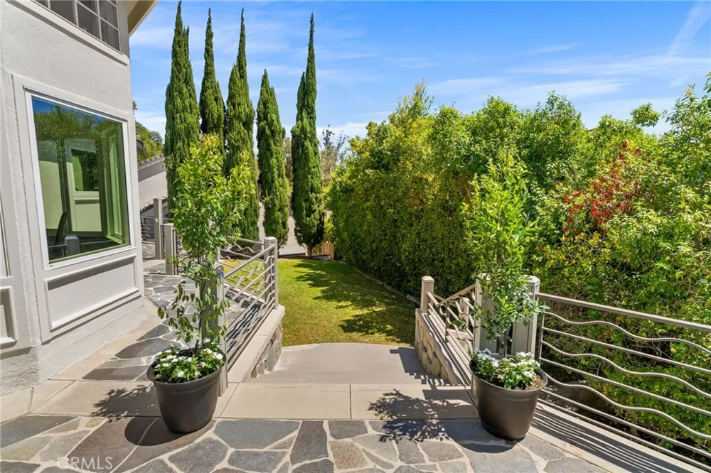 1881 Lemon Heights Drive North Tustin, CA 92705