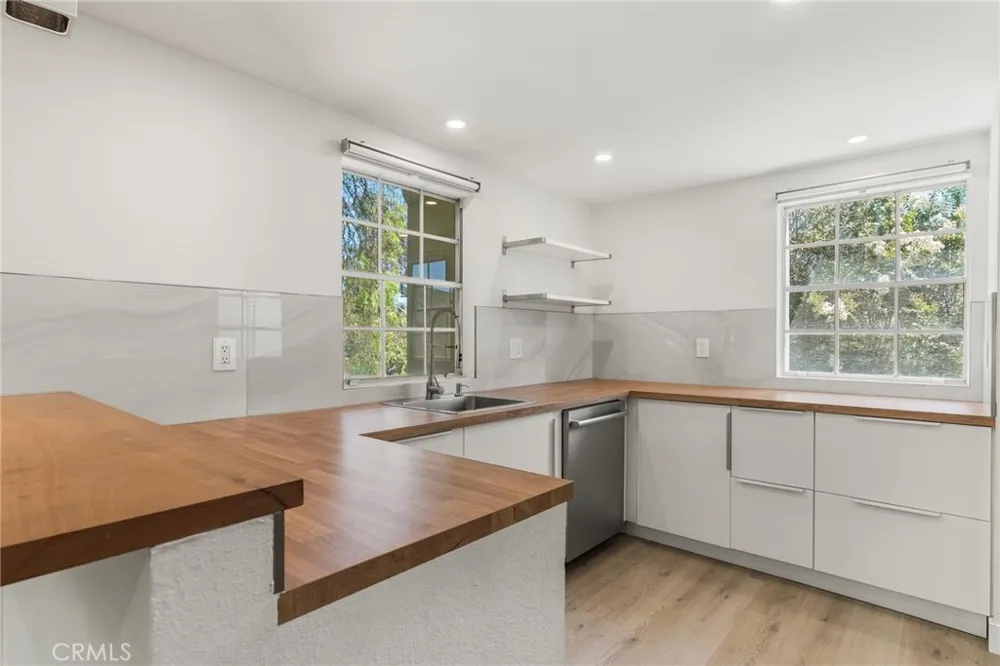 1881 Lemon Heights Drive North Tustin, CA 92705