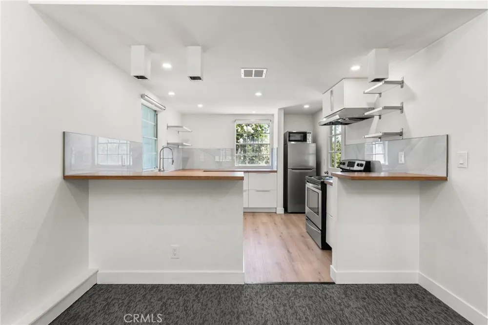 1881 Lemon Heights Drive North Tustin, CA 92705