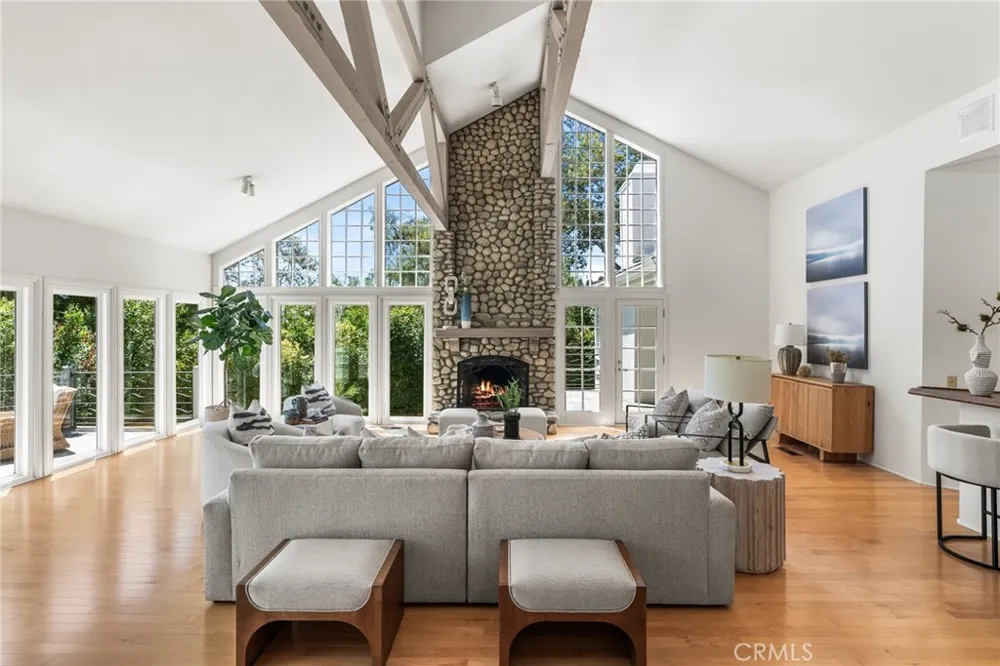 1881 Lemon Heights Drive North Tustin, CA 92705