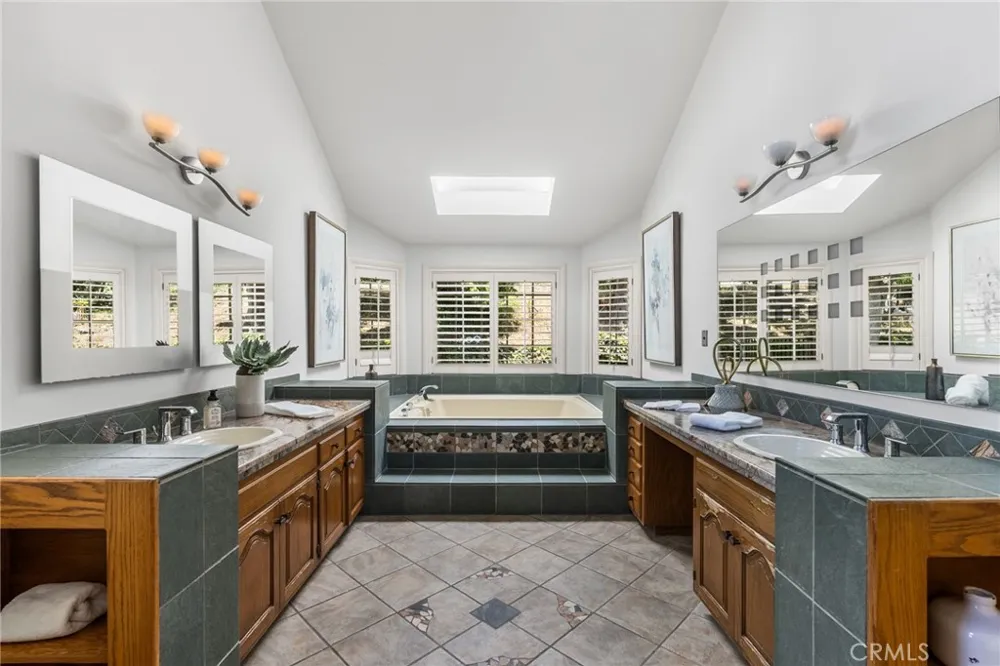 1881 Lemon Heights Drive North Tustin, CA 92705
