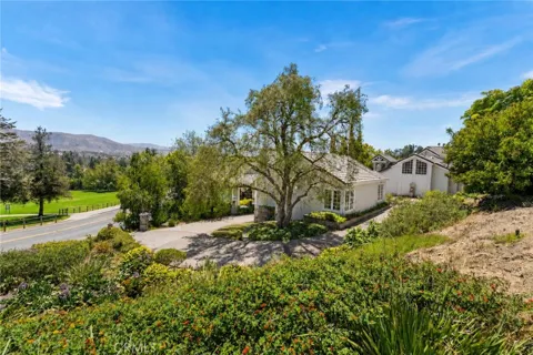 1881 Lemon Heights Drive
