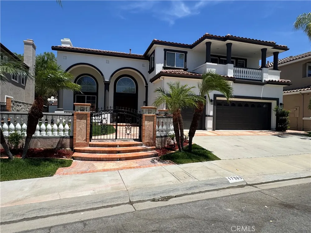 17529 Cloverdale Yorba Linda, CA 92886