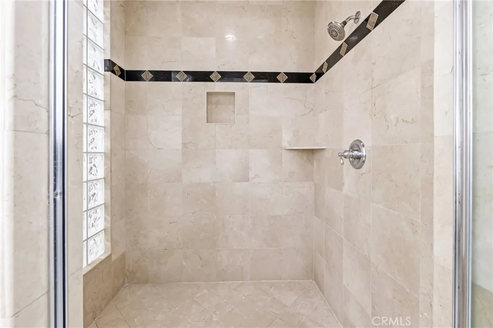 17529 Cloverdale Yorba Linda, CA 92886