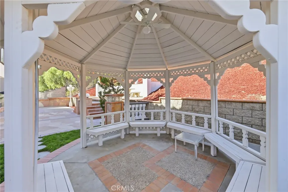 17529 Cloverdale Yorba Linda, CA 92886