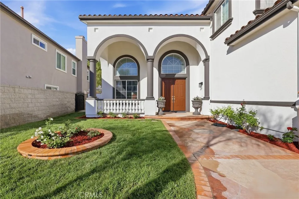 17529 Cloverdale Yorba Linda, CA 92886