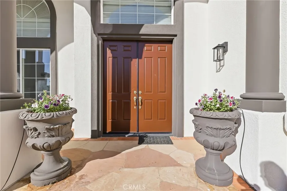17529 Cloverdale Yorba Linda, CA 92886