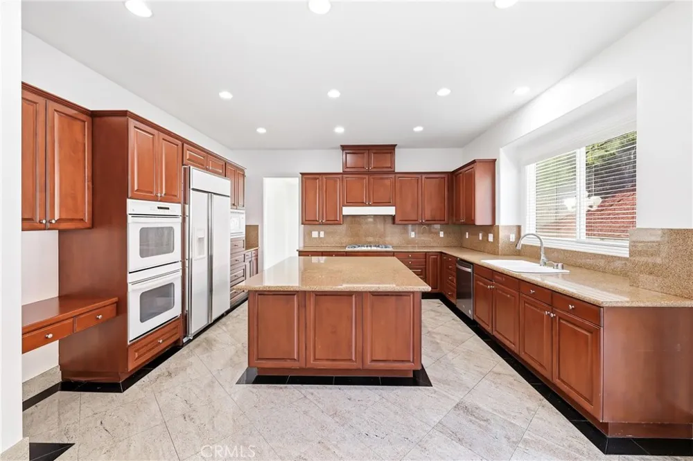 17529 Cloverdale Yorba Linda, CA 92886