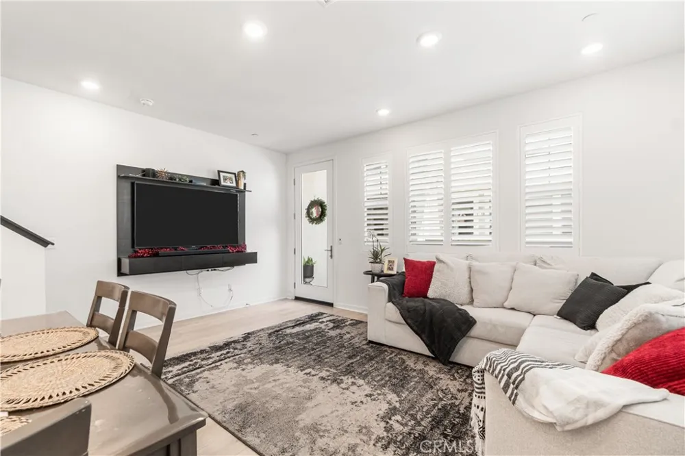 16434 Whittier #6 Boulevard Whittier, CA 90603
