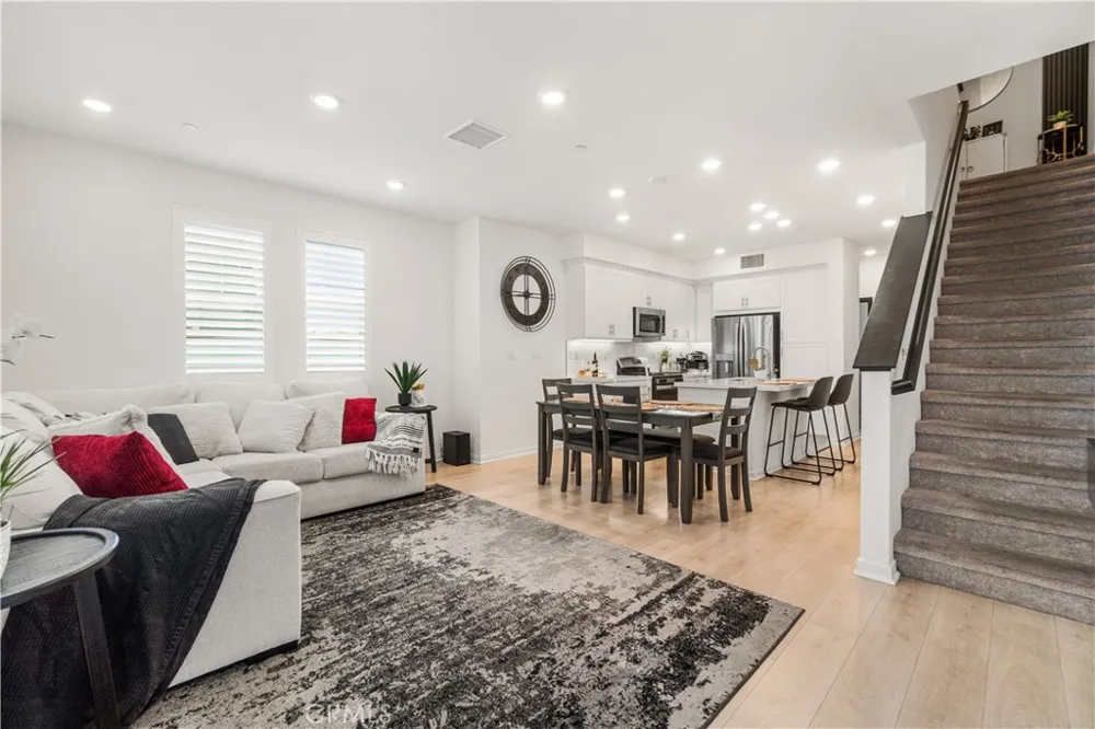 16434 Whittier #6 Boulevard Whittier, CA 90603