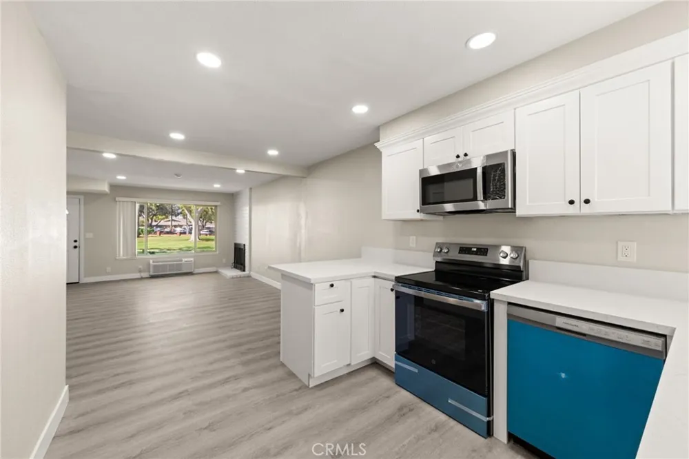 1722 Mitchell #36 Tustin, CA 92780