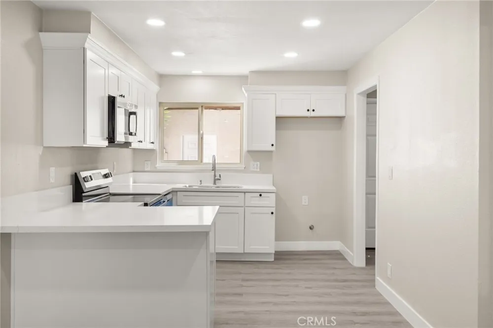 1722 Mitchell #36 Tustin, CA 92780