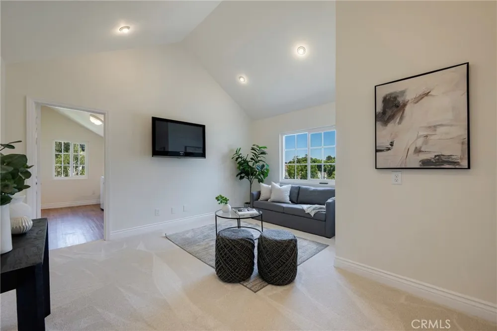 511 S Weymouth Court Anaheim, CA 92807