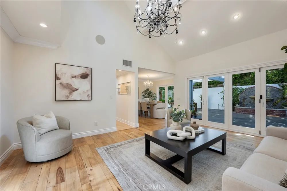 511 S Weymouth Court Anaheim, CA 92807