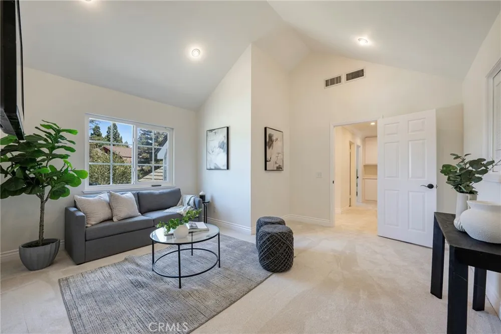 511 S Weymouth Court Anaheim, CA 92807