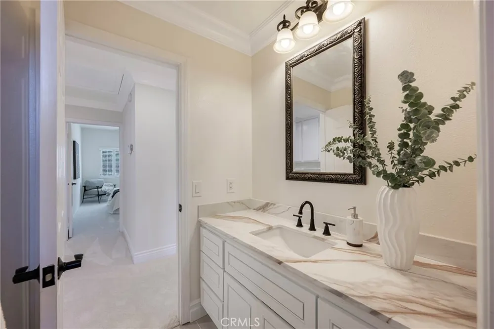 511 S Weymouth Court Anaheim, CA 92807